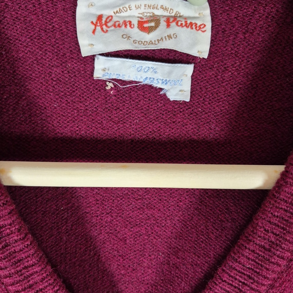 Alan Paine Burgundy Lambswool V Neck Sweater Men's L Made in England Classic - Picture 3 of 6